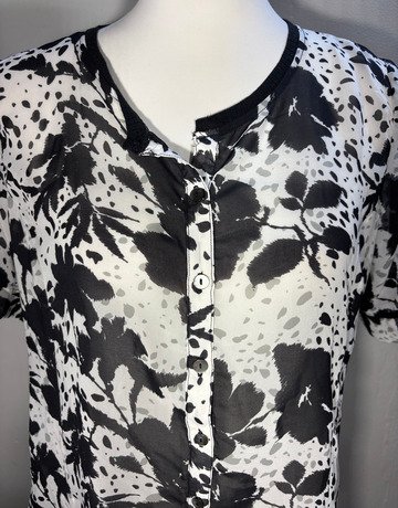 Yarra Trail Black And White Top- Size 12