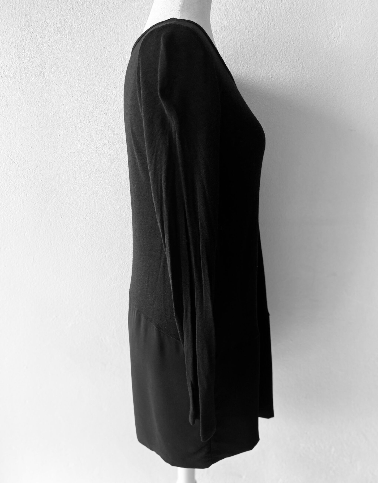 Paolo Casilini (dress /top with a chiffon edge) – Size: SA 10