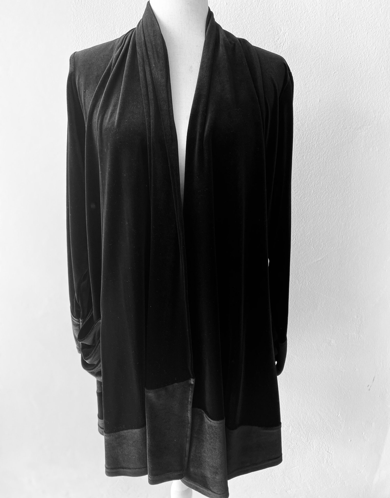 Hayley Joy Jacket with rouged pockets (valour) - Size: SA 16