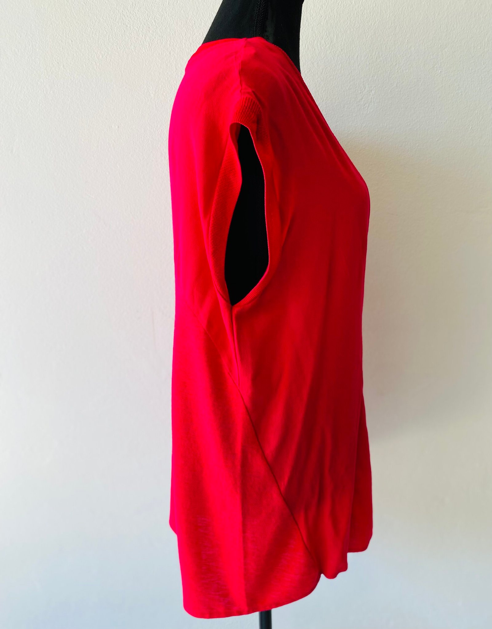 Trenery, dark pink top – Size: M/14