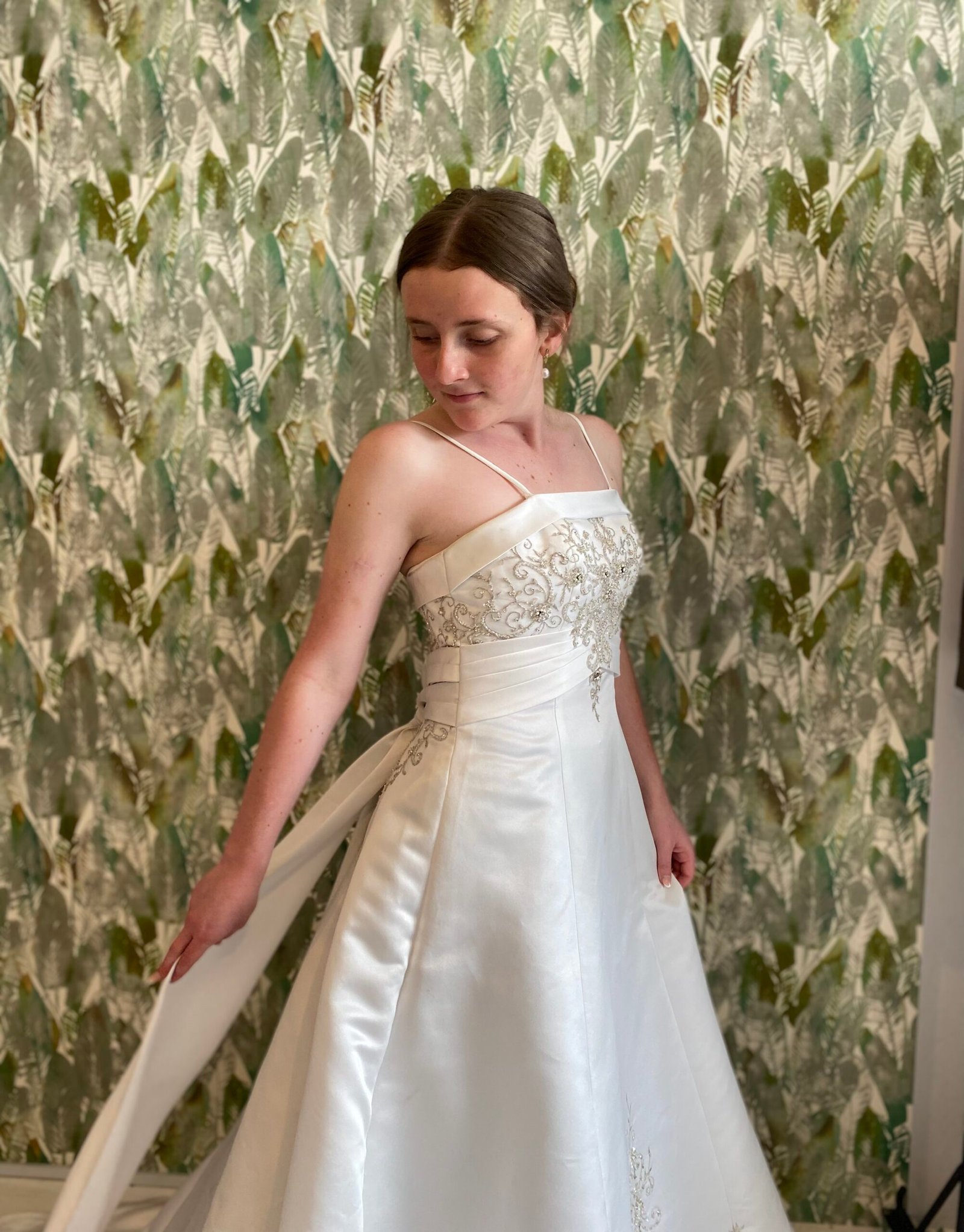 Wedding Dress (available in our Jhb Shop, Linden)- Size: SA 8