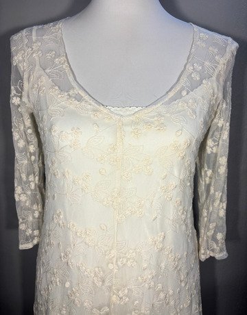 Mystic Rose White Floral Lace Maxi Dress – Size Medium