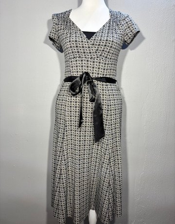Finnigans Black And White Patterned Dress- Size SA34