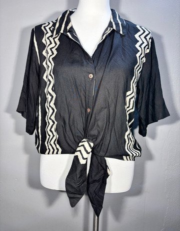 Iconique Black And White Viscose Top- Size Large