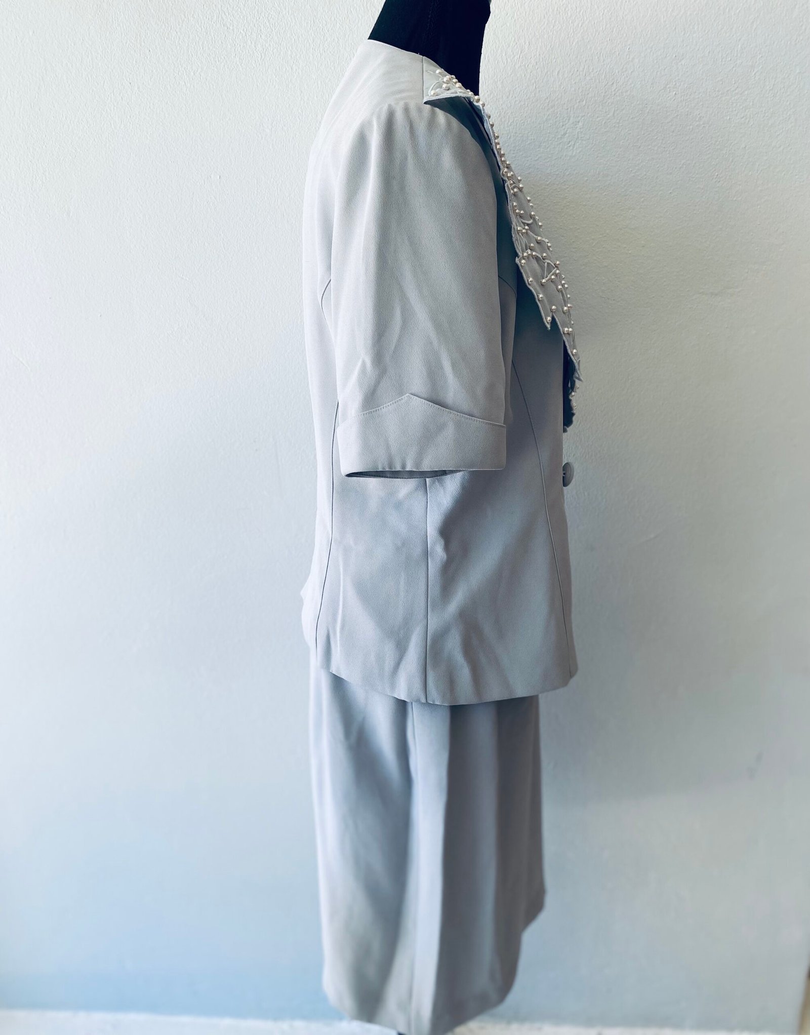 Pam Bee (lined blouse & skirt) – Size: SA (top) 10, SA 8 (skirt)